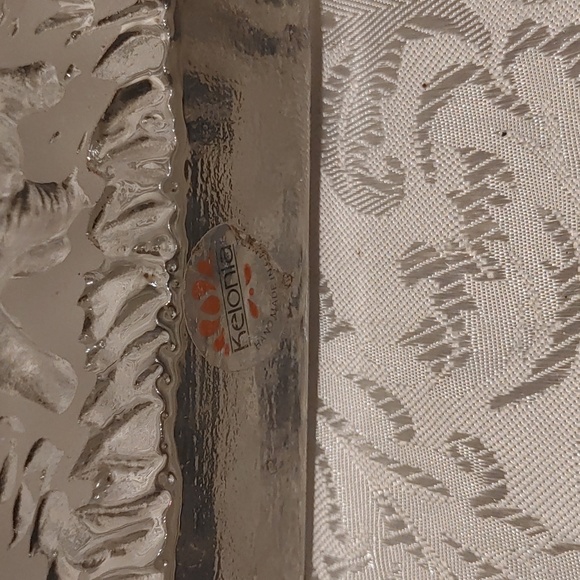 3/$30 Kelonia Crystal Etched Elephant - Picture 2 of 4